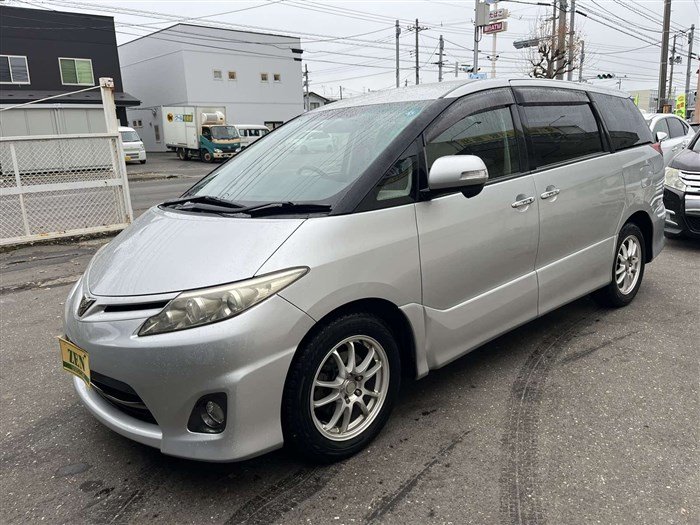 2010-toyota-estima