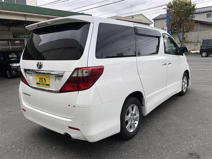 Used 2010 Toyota Alphard for sale - Zen Co. Ltd.
