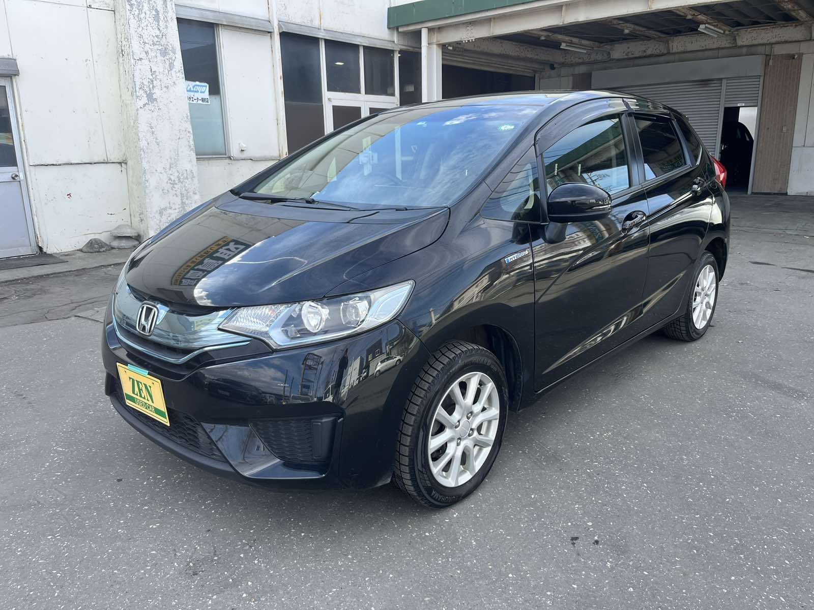 2014-honda-fit-hybrid