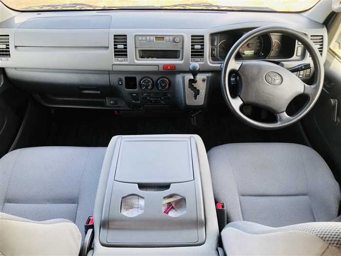 Toyota Hiace Van 20052018  Custom Carmats