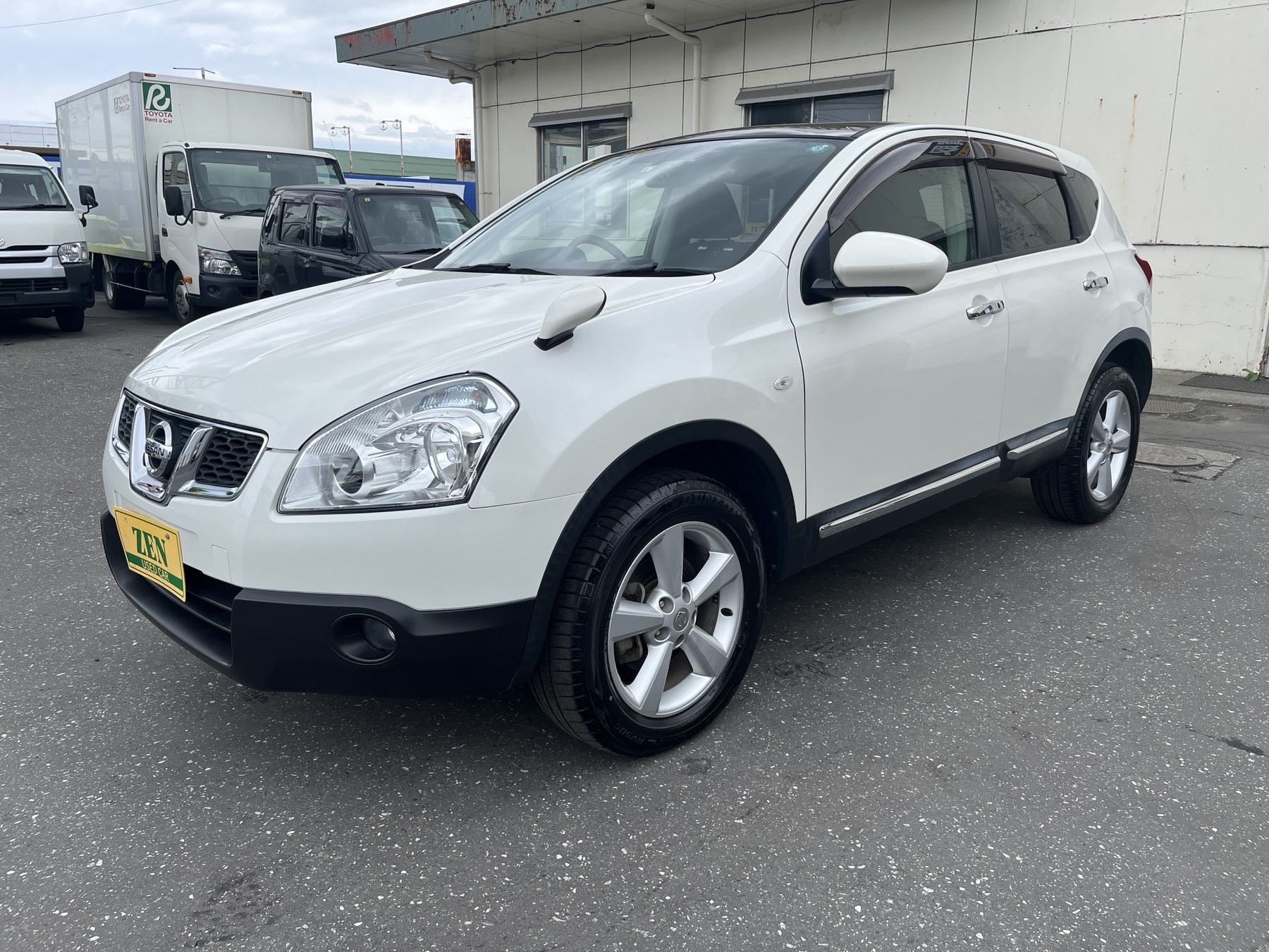 2013-nissan-dualis