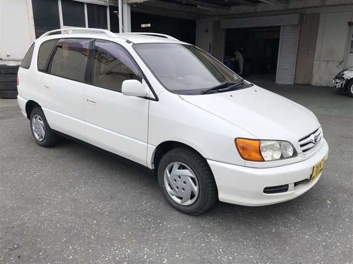 Used 2000 Toyota Ipsum for sale - Zen Co. Ltd.