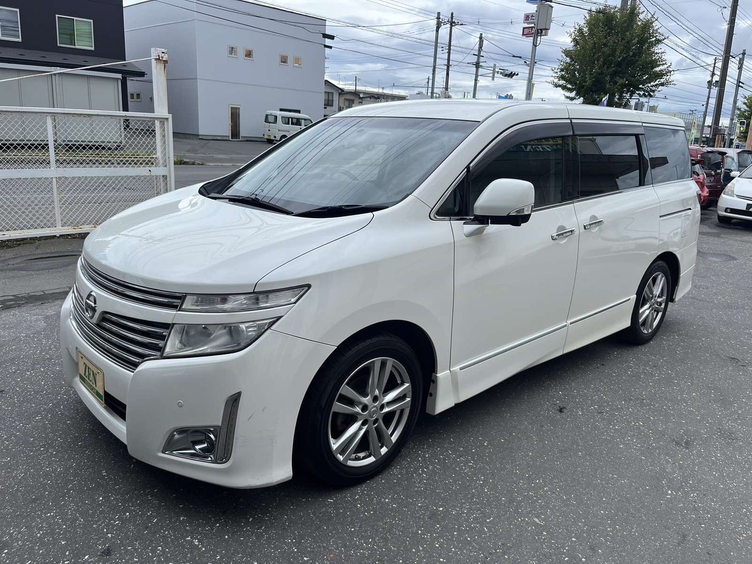 2010-nissan-elgrand