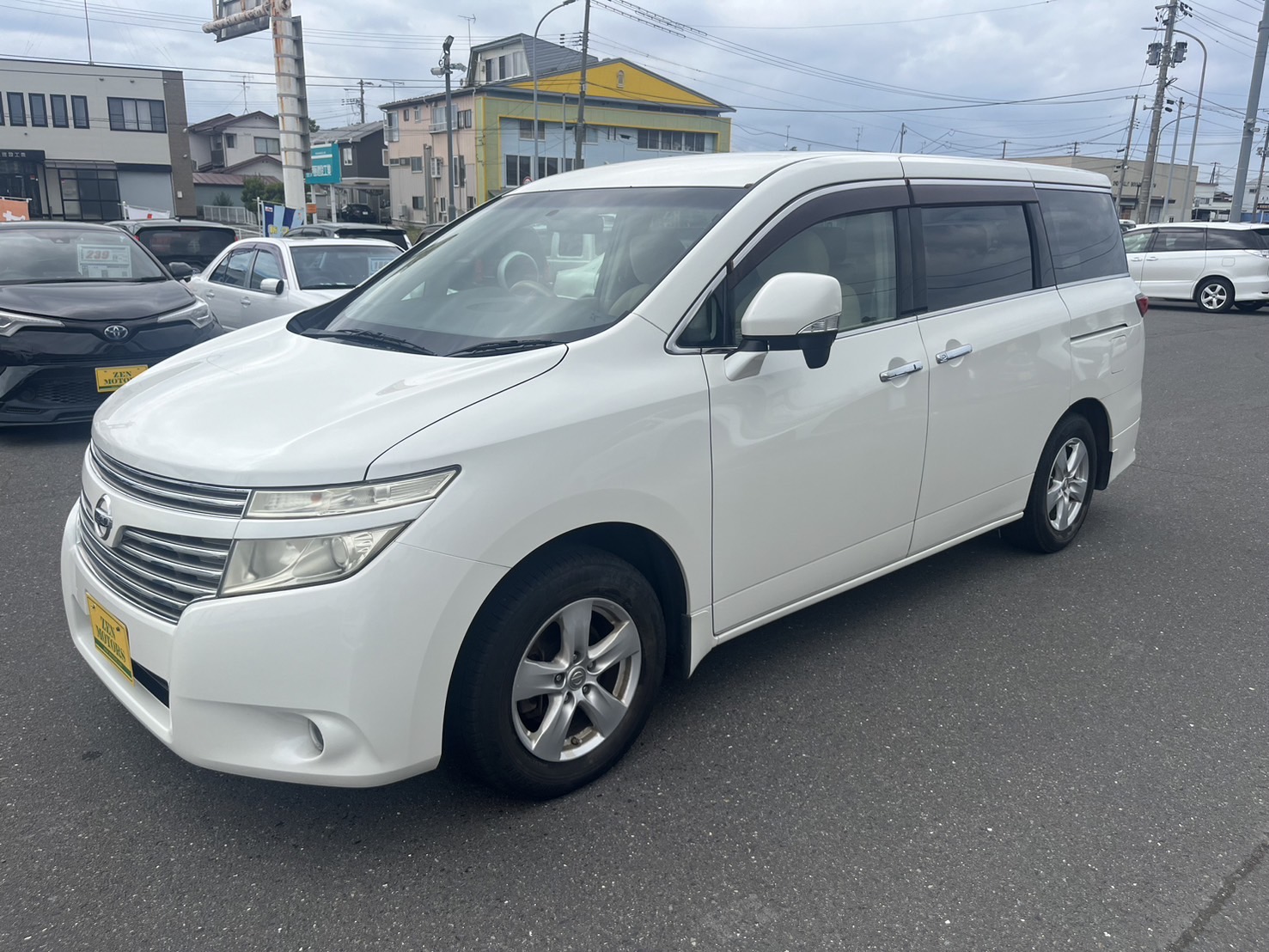 2010-nissan-elgrand