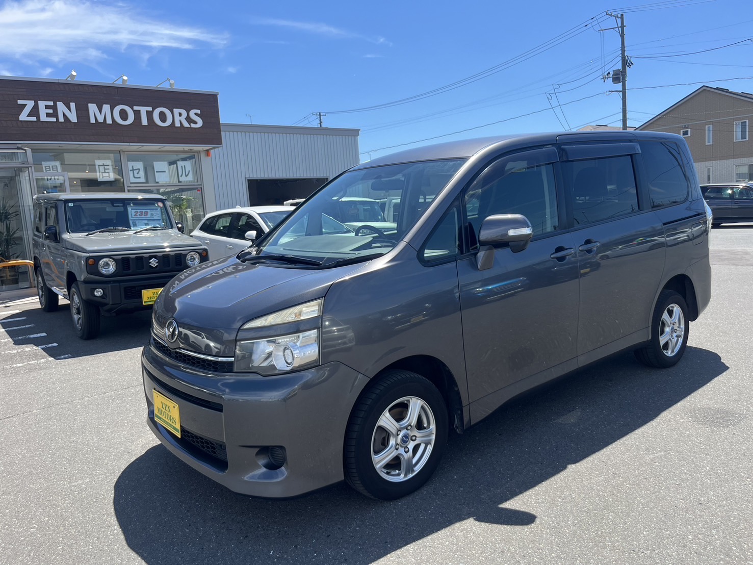 2010-toyota-voxy