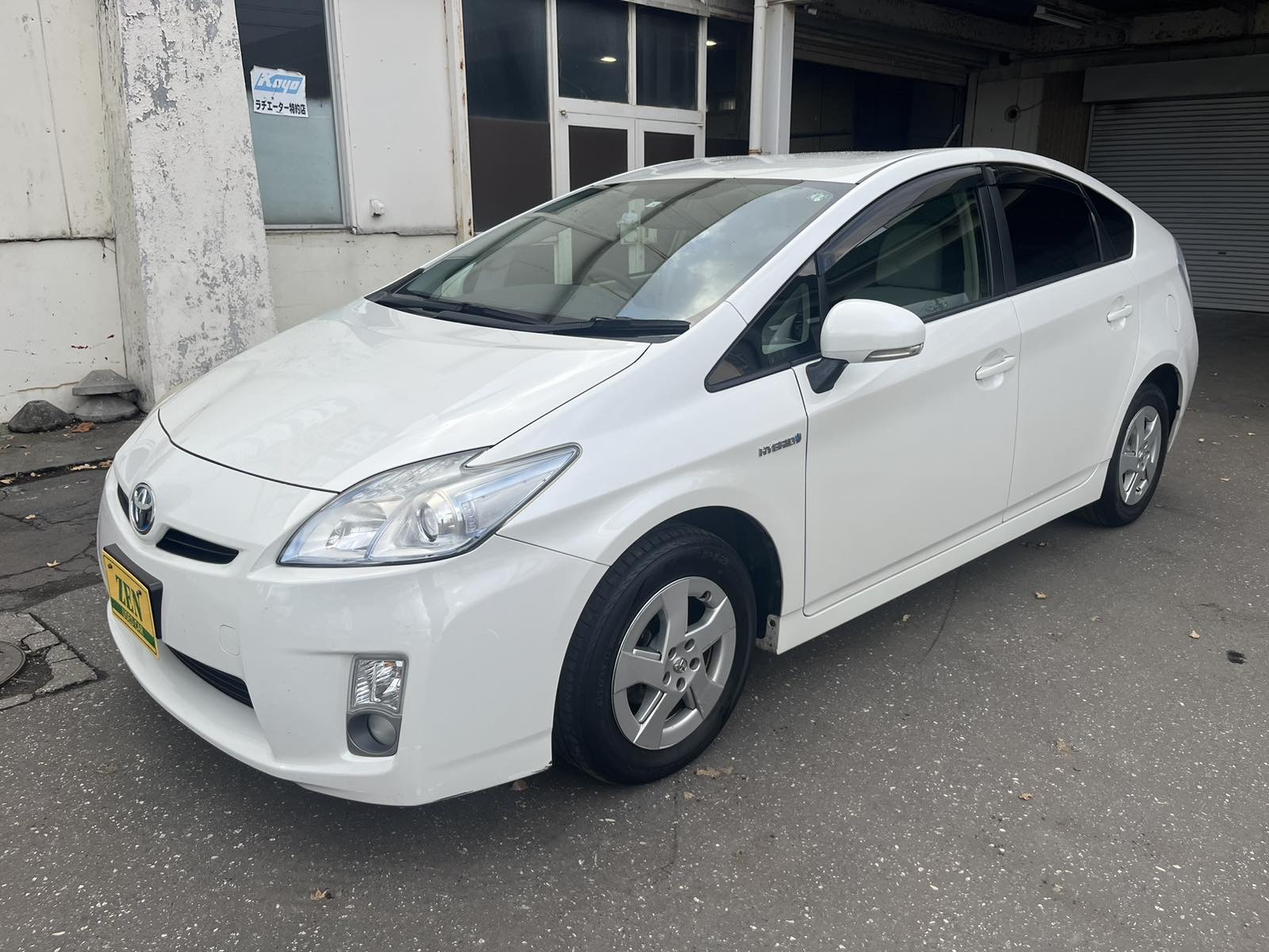 2010-toyota-prius